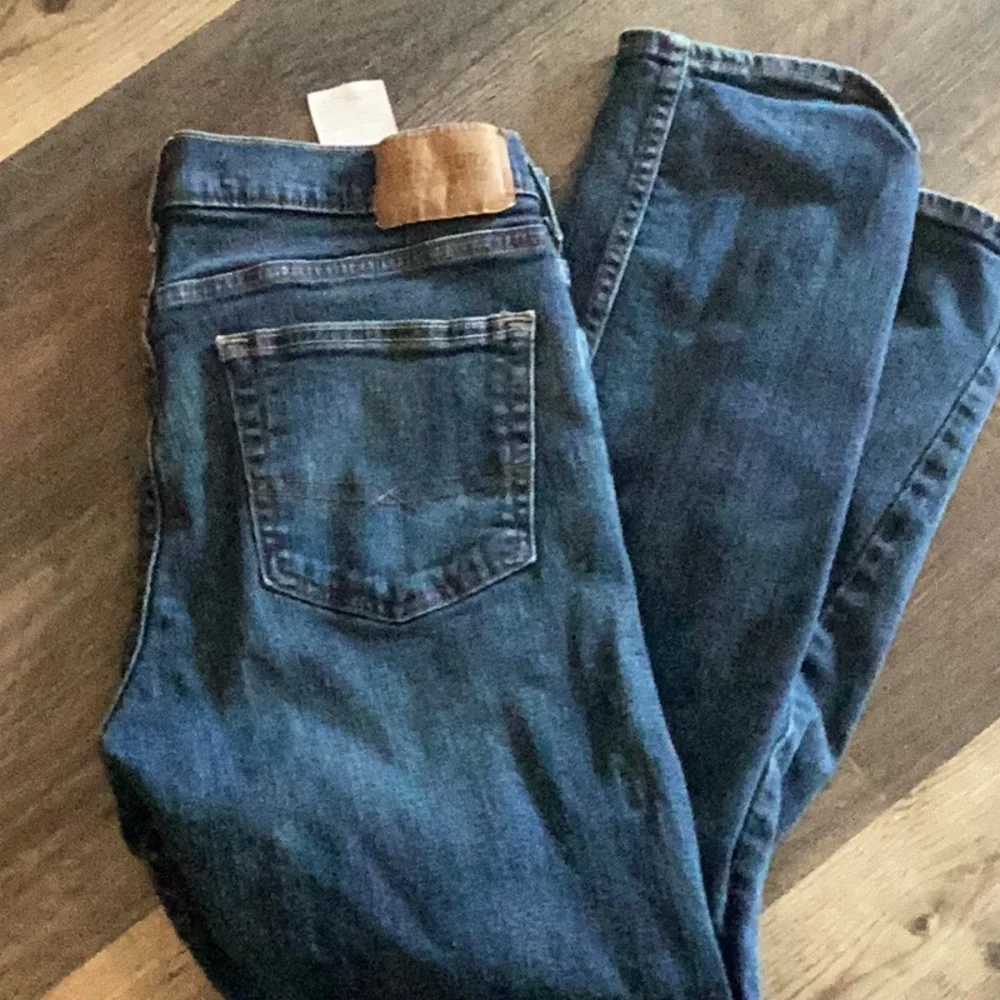 Levi’s S51‎ straight stretch jeans. Preowned
